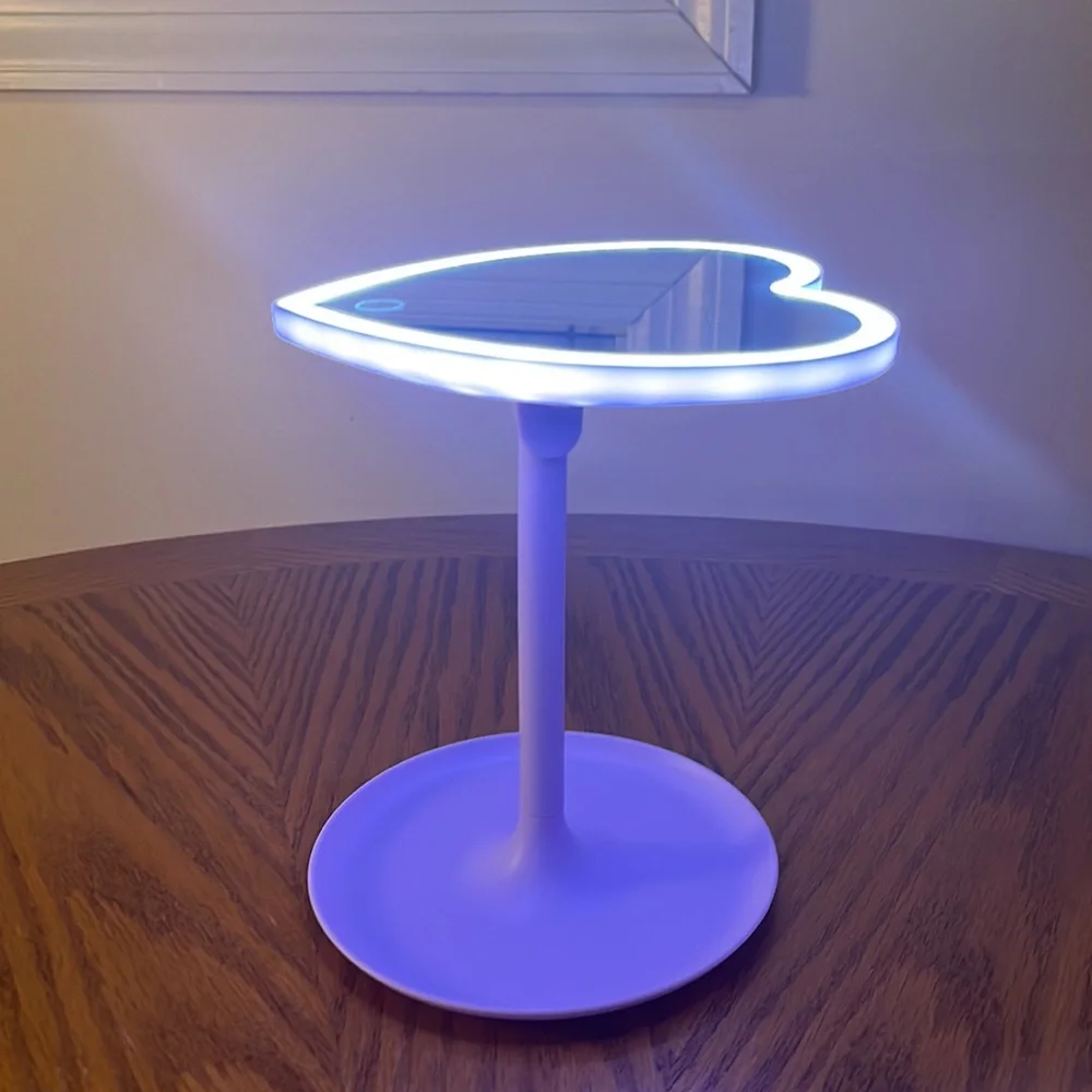 NIB Wireless LED Mirror Purple Heart Shaped Makeup Mirror w/ Touch Light & Tray